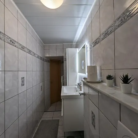 Appartamento 3 Bedroom In The Center Of *