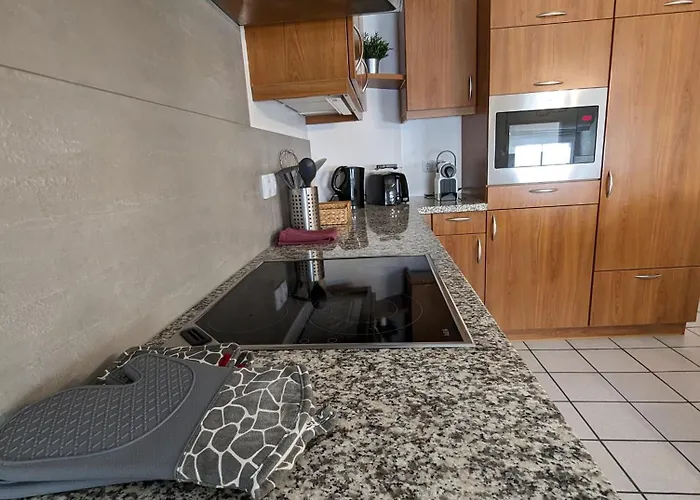 3 Bedroom In The Center Of *