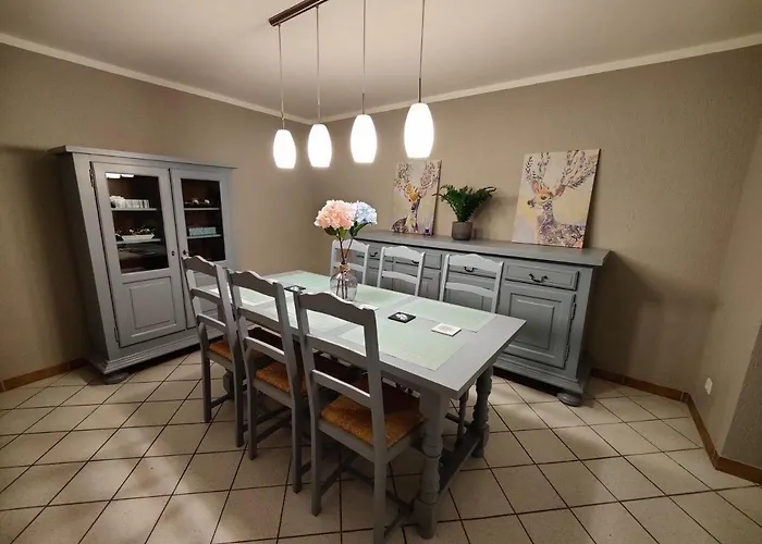 Apartment 3 Bedroom In The Center Of *