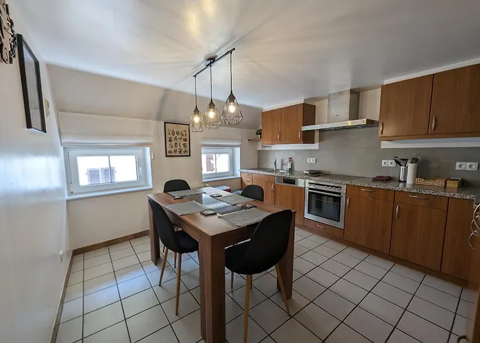 3 Bedroom In The Center Of Apartment