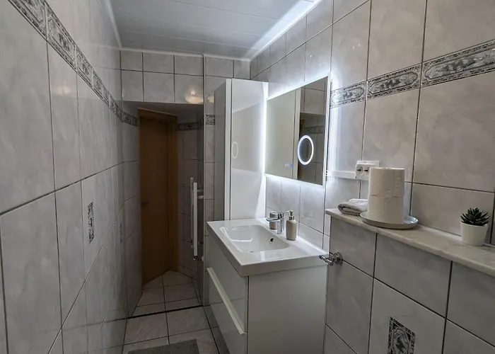 Lägenhet 3 Bedroom In The Center Of